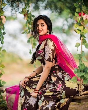 Divi Vadthya Latest Photos | Picture 1855049