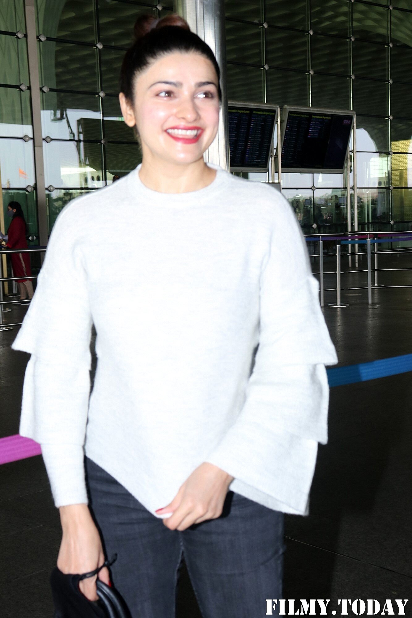 Prachi Desai - Photos: Celebs Spotted At Airport | Picture 1855560