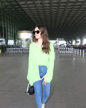 Hansika Motwani - Photos: Celebs Spotted At Airport | Picture 1867364