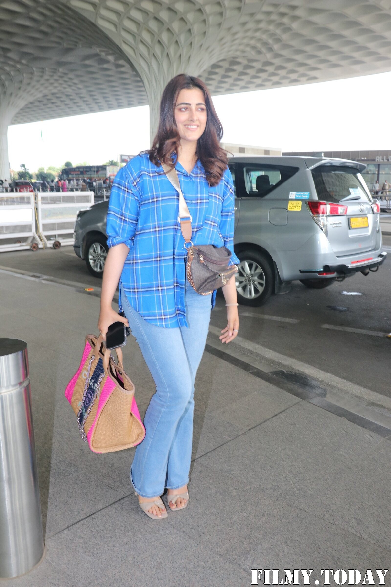 Nupur Sanon - Photos: Celebs Spotted At Airport | Picture 1867507