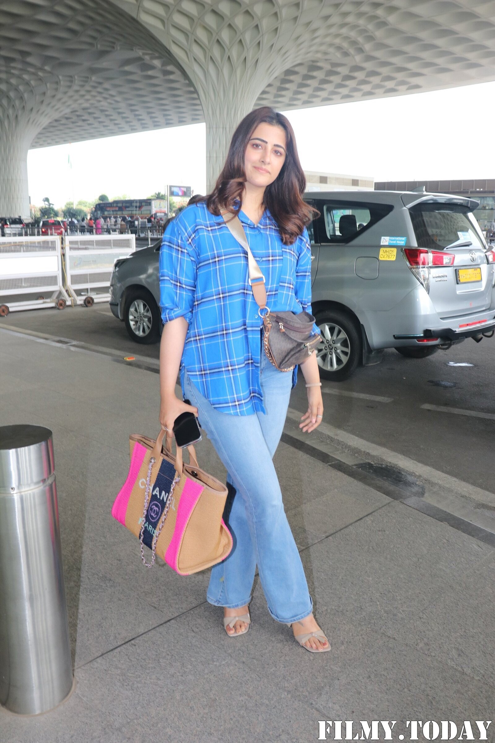 Nupur Sanon - Photos: Celebs Spotted At Airport | Picture 1867506
