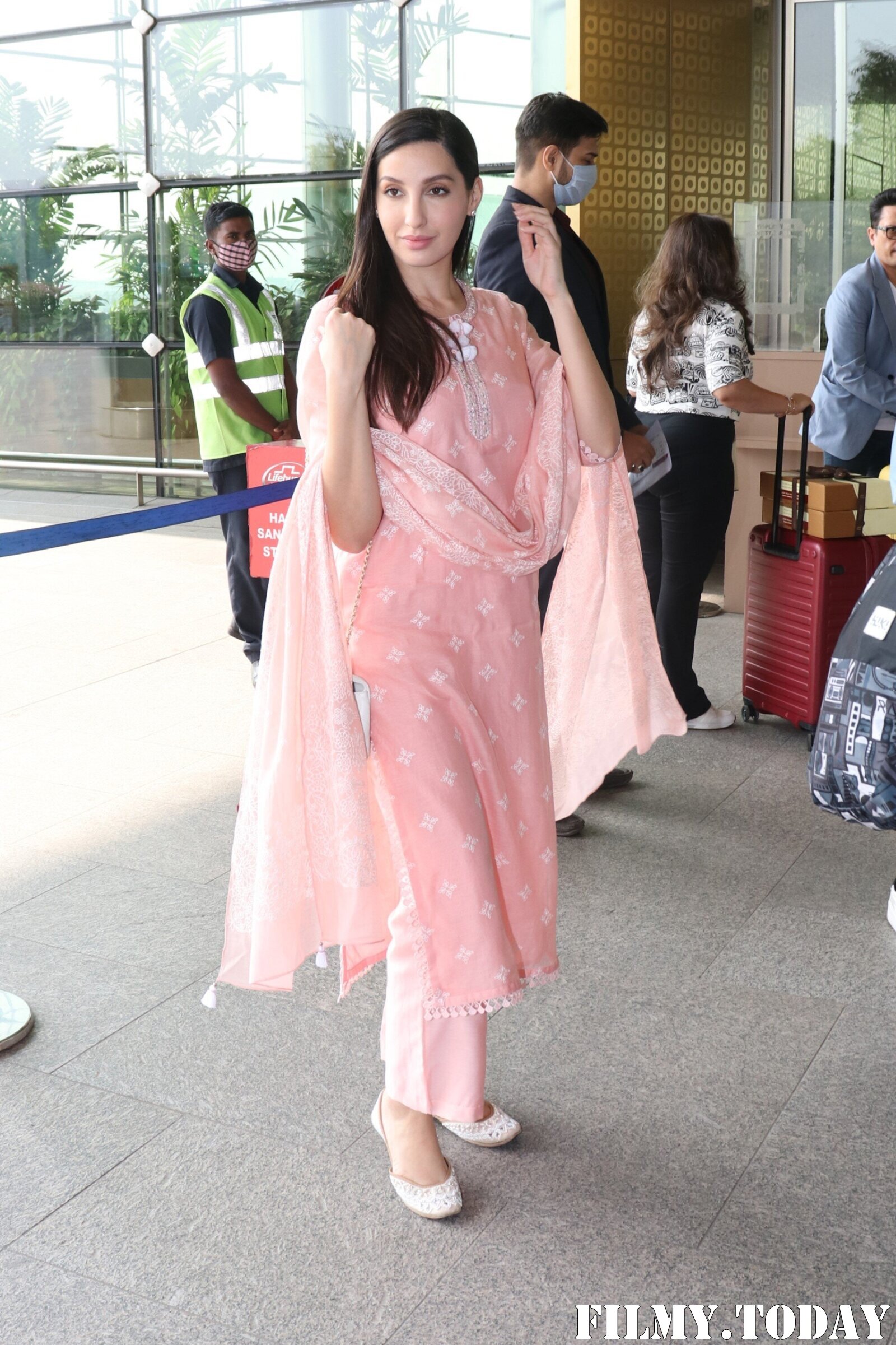 Nora Fatehi - Photos: Celebs Spotted At Airport | Picture 1867563