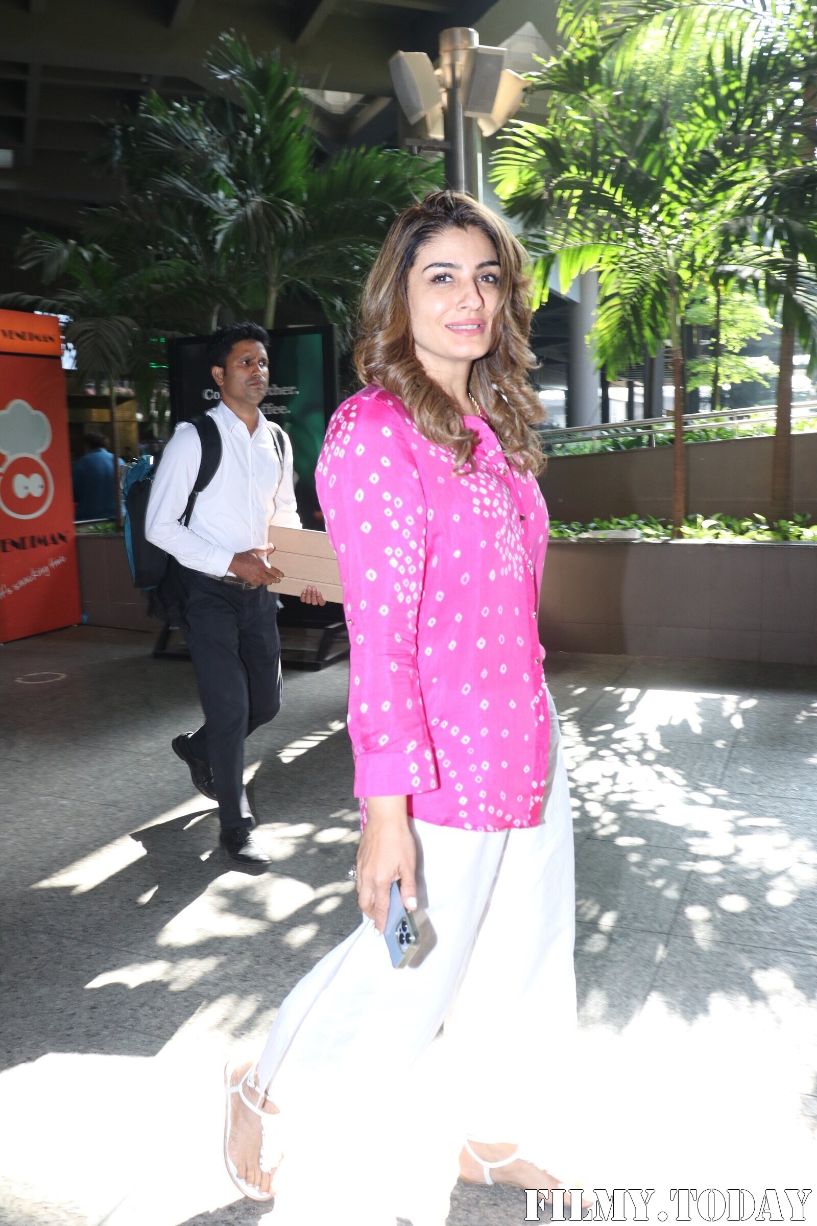 Raveena Tandon - Photos: Celebs Spotted At Airport | Picture 1867598