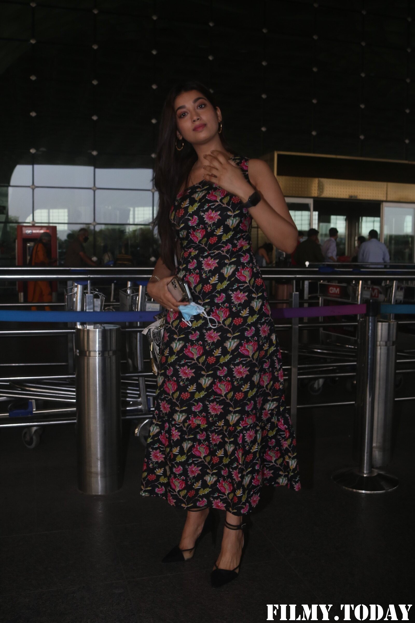 Digangana Suryavanshi - Photos: Celebs Spotted At Airport | Picture 1867657