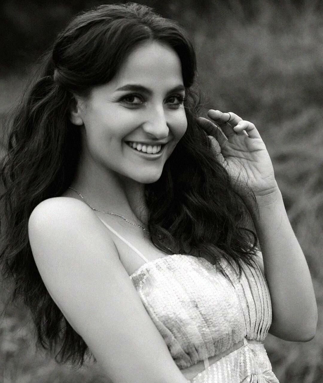 Elli Avram Latest Photos | Picture 1884918