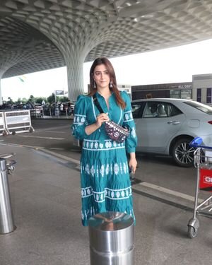 Nupur Sanon - Photos: Celebs Spotted At Airport | Picture 1888500