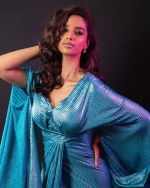 Meenakshi Chaudhary Latest Photos | Picture 1889318