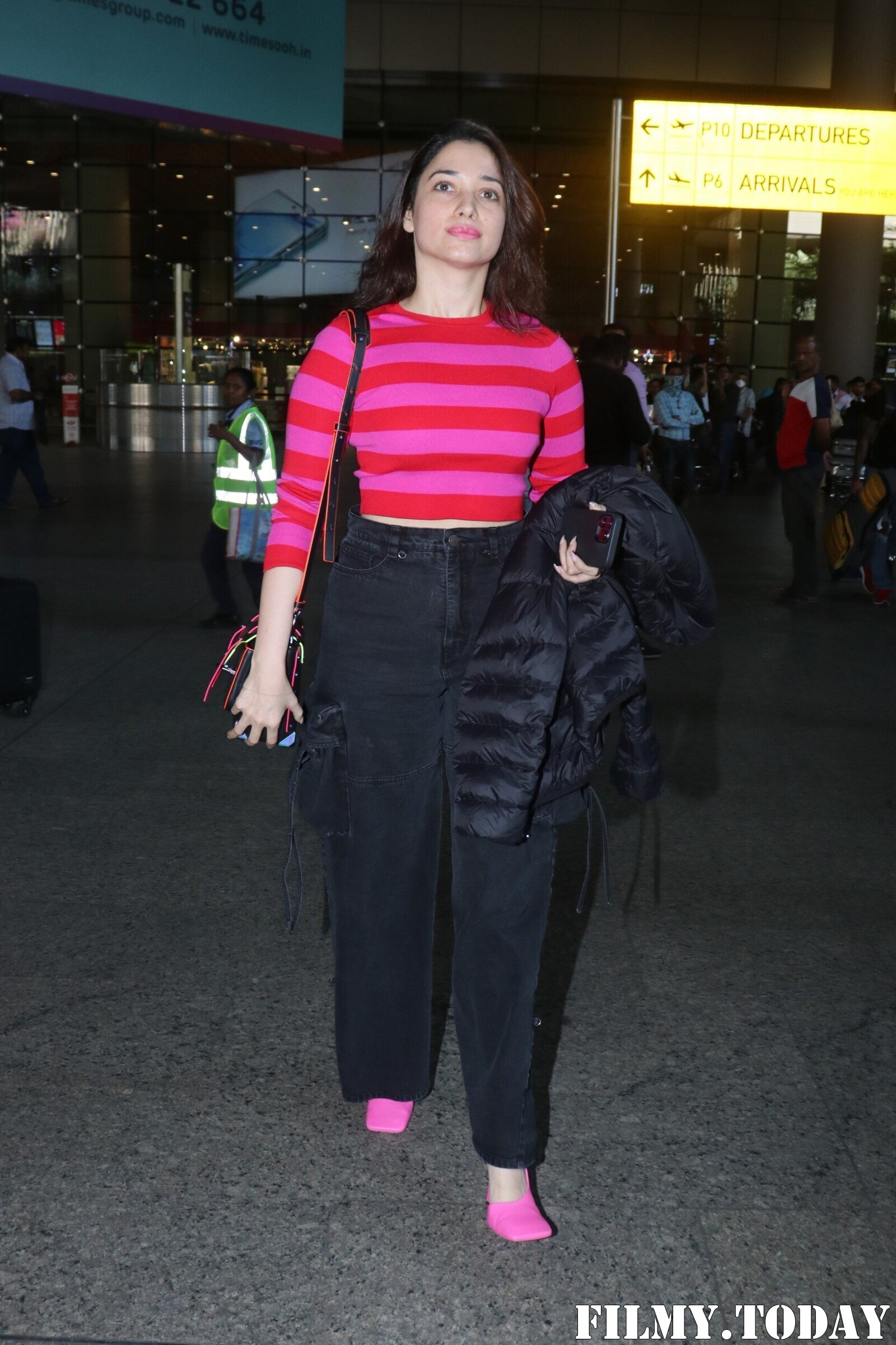 Tamanna Bhatia - Photos: Celebs Spotted At Airport | Picture 1903379