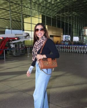 Sophie Choudry - Photos: Celebs Spotted At Airport | Picture 1903396