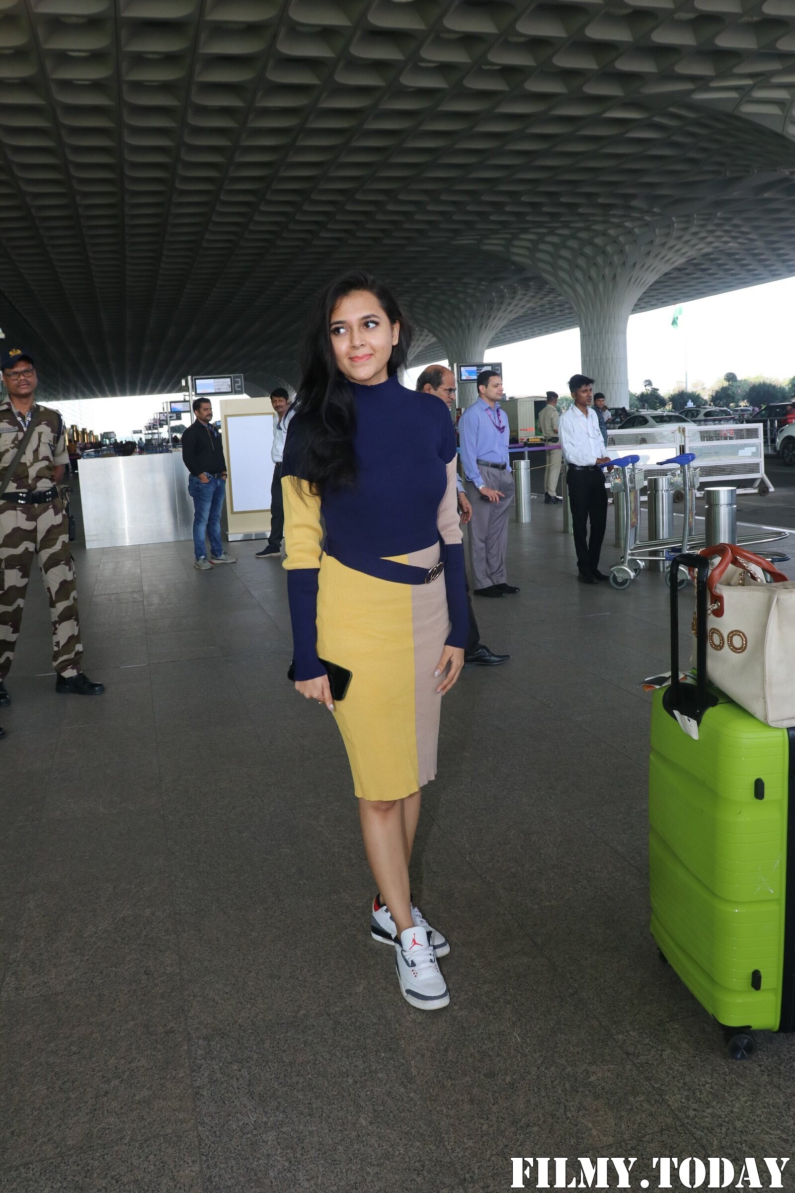 Tejasswi Prakash - Photos: Celebs Spotted At Airport | Picture 1903591