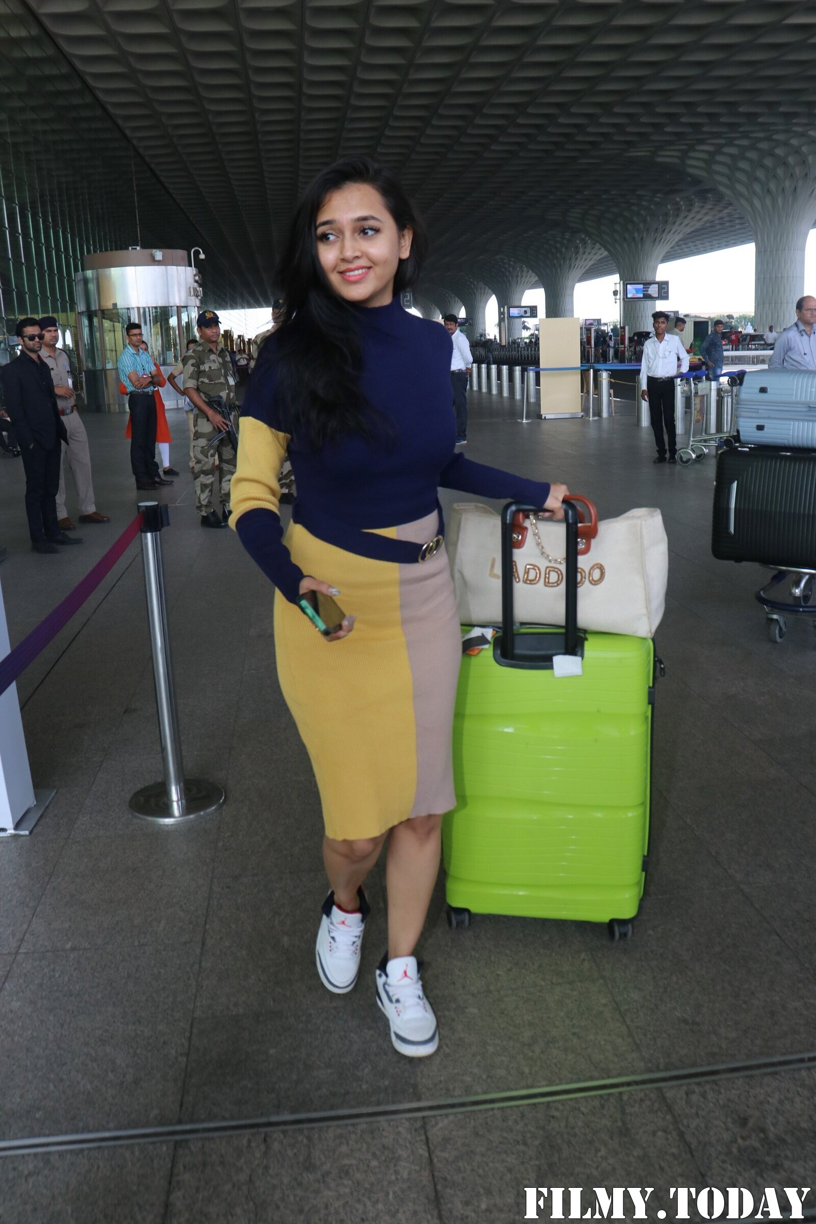 Tejasswi Prakash - Photos: Celebs Spotted At Airport | Picture 1903592