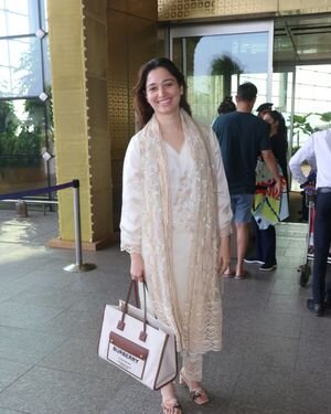 Tamanna Bhatia - Photos: Celebs Spotted At Airport | Picture 1903596