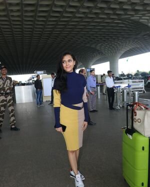 Tejasswi Prakash - Photos: Celebs Spotted At Airport | Picture 1903591