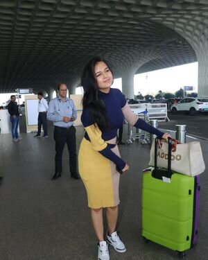Tejasswi Prakash - Photos: Celebs Spotted At Airport | Picture 1903590