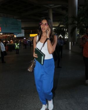 Nikita Dutta - Photos: Celebs Spotted At Airport