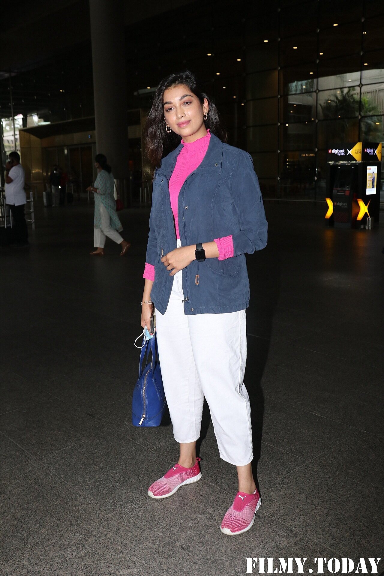 Digangana Suryavanshi - Photos: Celebs Spotted At Airport | Picture 1861238