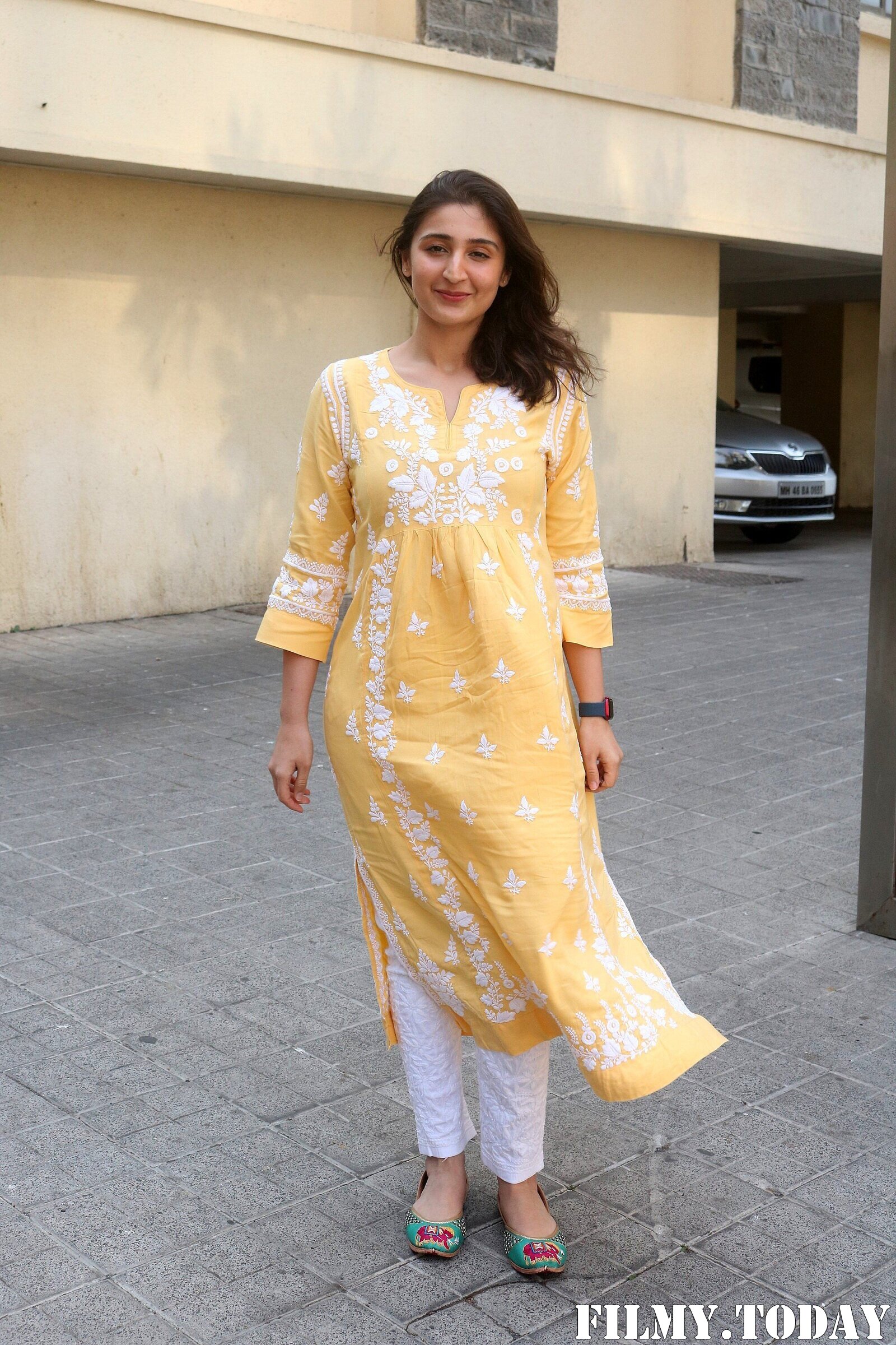 Dhvani Bhanushali - Photos: Celebs Spotted At Bandra | Picture 1861617