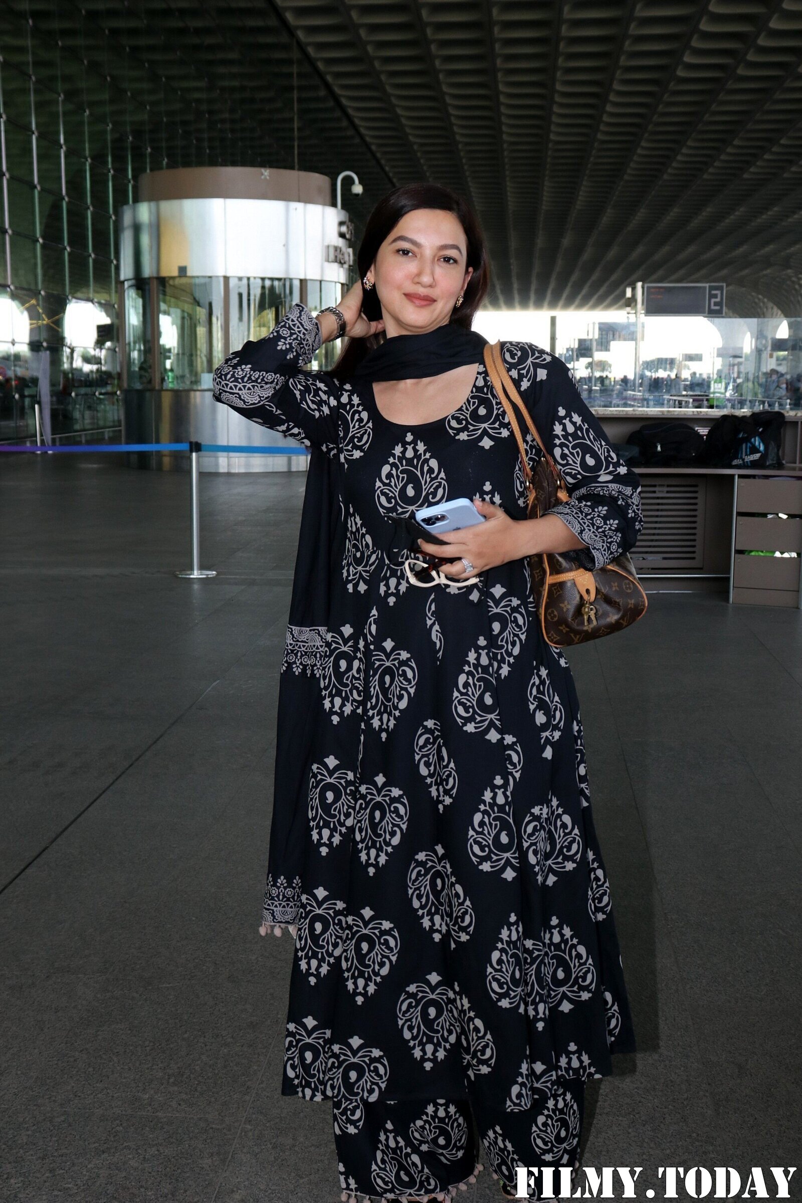 Gauhar Khan - Photos: Celebs Spotted At Airport | Picture 1862194