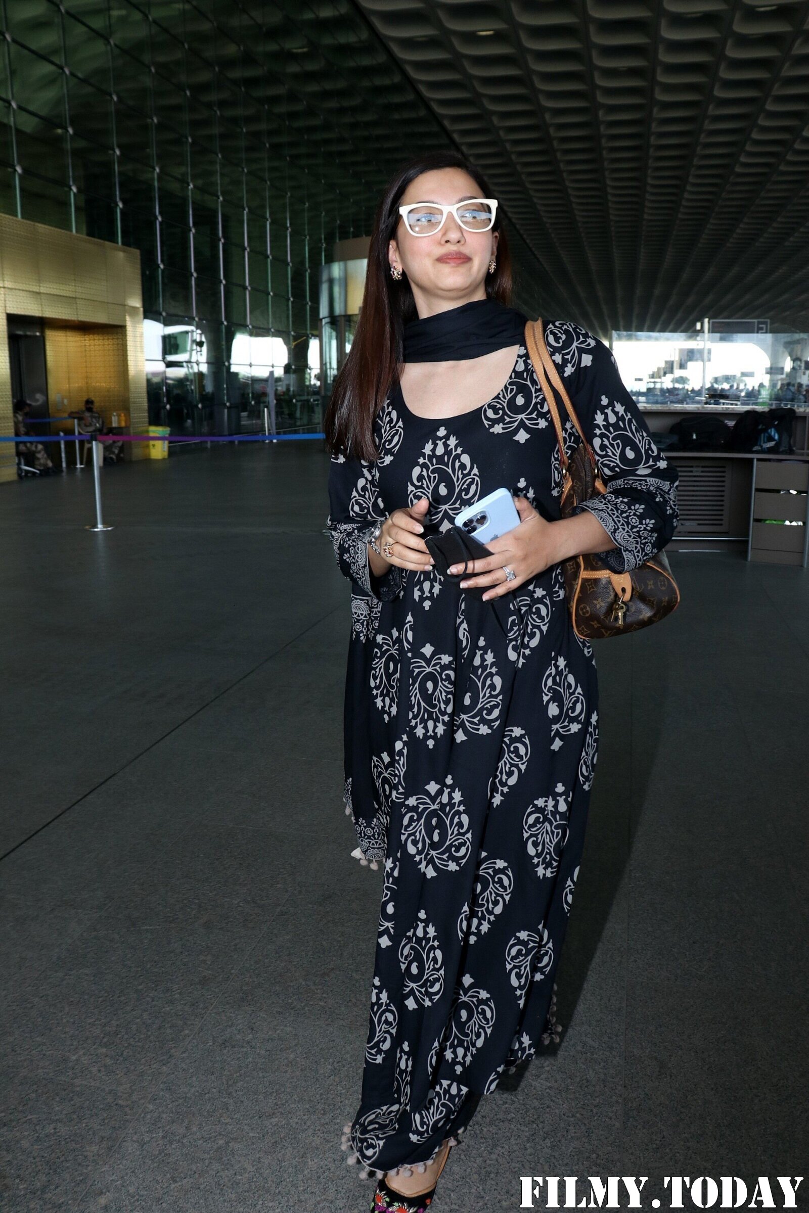 Gauhar Khan - Photos: Celebs Spotted At Airport | Picture 1862192