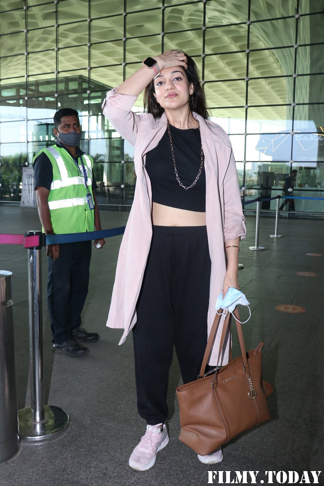Aditi Gautam - Photos: Celebs Spotted At Airport | Picture 1862114