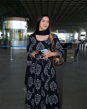 Gauhar Khan - Photos: Celebs Spotted At Airport | Picture 1862195