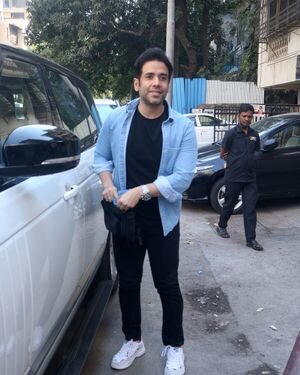 Tusshar Kapoor - Photos: Celebs Spotted At Bandra | Picture 1862100