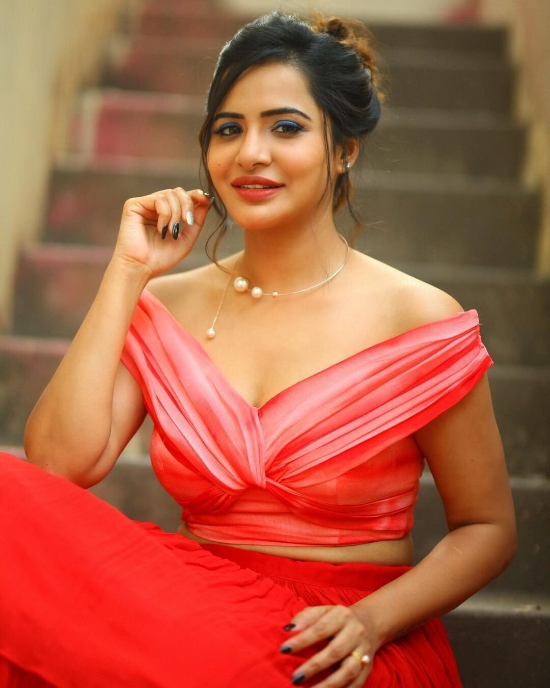 Ashu Reddy Latest Photos | Picture 1863716