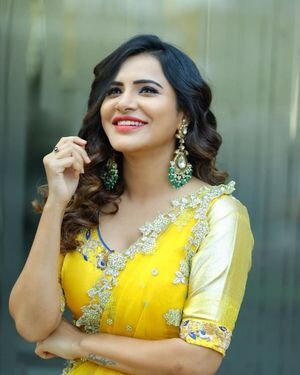 Ashu Reddy Latest Photos | Picture 1863705