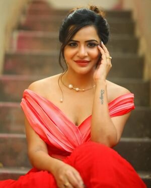 Ashu Reddy Latest Photos | Picture 1863711
