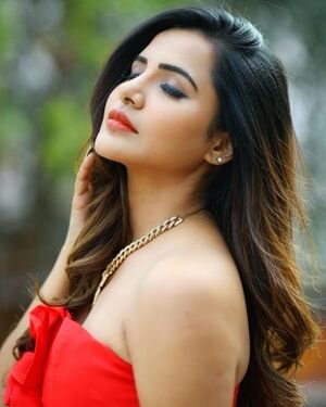 Ashu Reddy Latest Photos | Picture 1863706