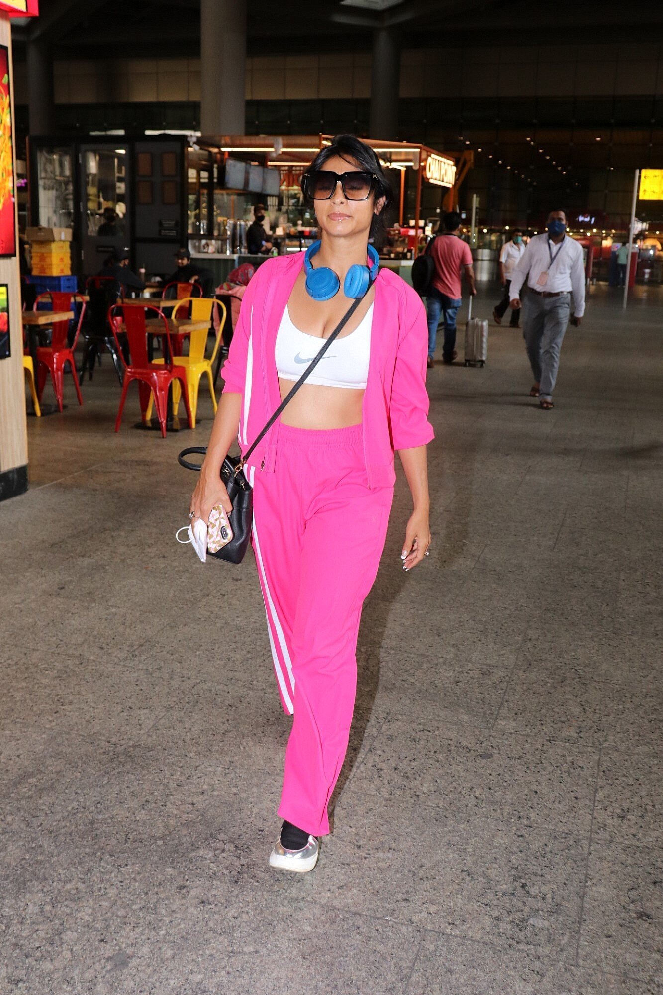 Tanisha Mukherjee - Photos: Celebs Spotted At Airport | Picture 1858118