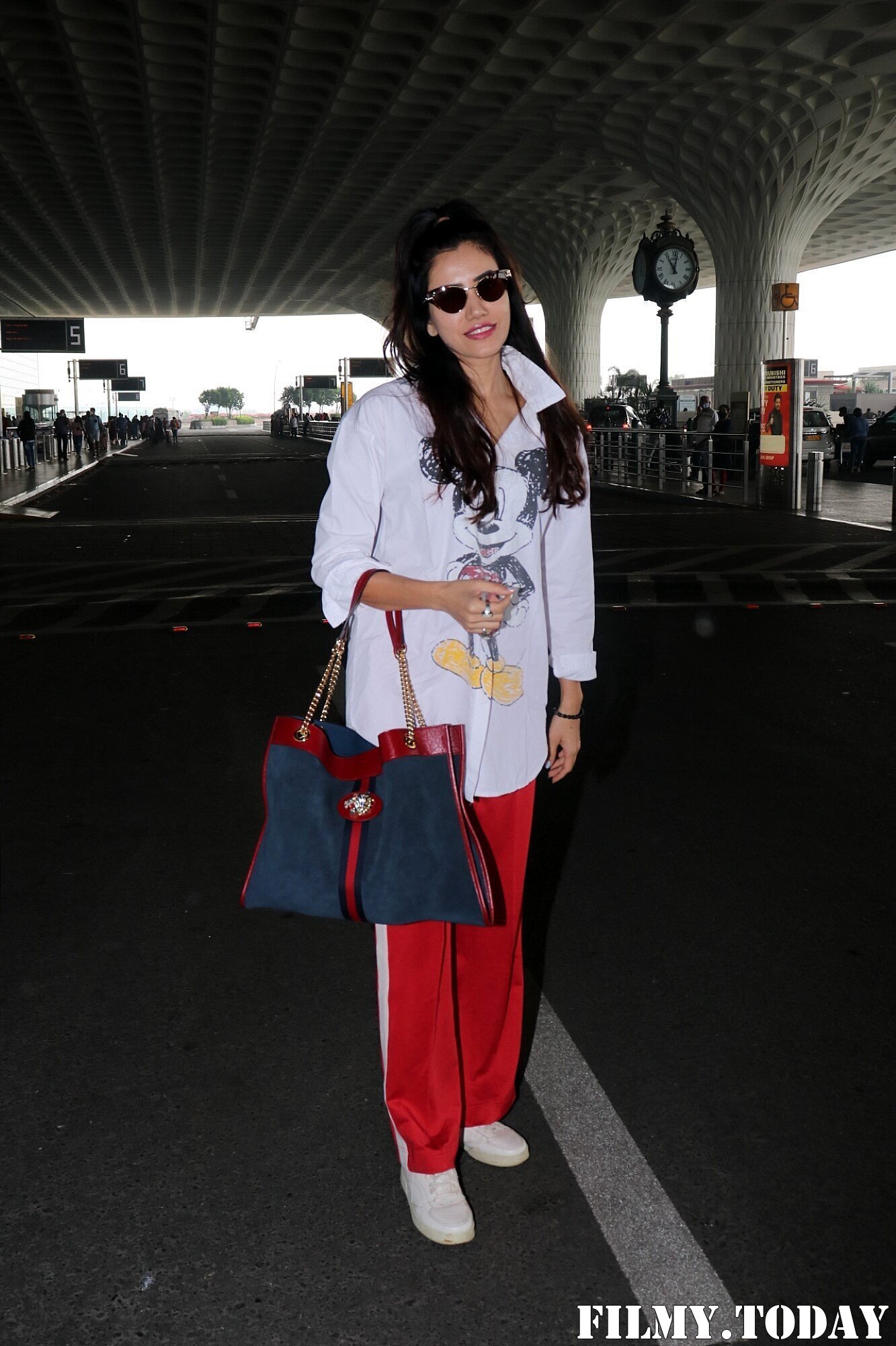 Sonnalli Seygall - Photos: Celebs Spotted At Airport | Picture 1858168