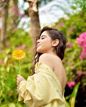 Urfi Javed Latest Photos | Picture 1859025