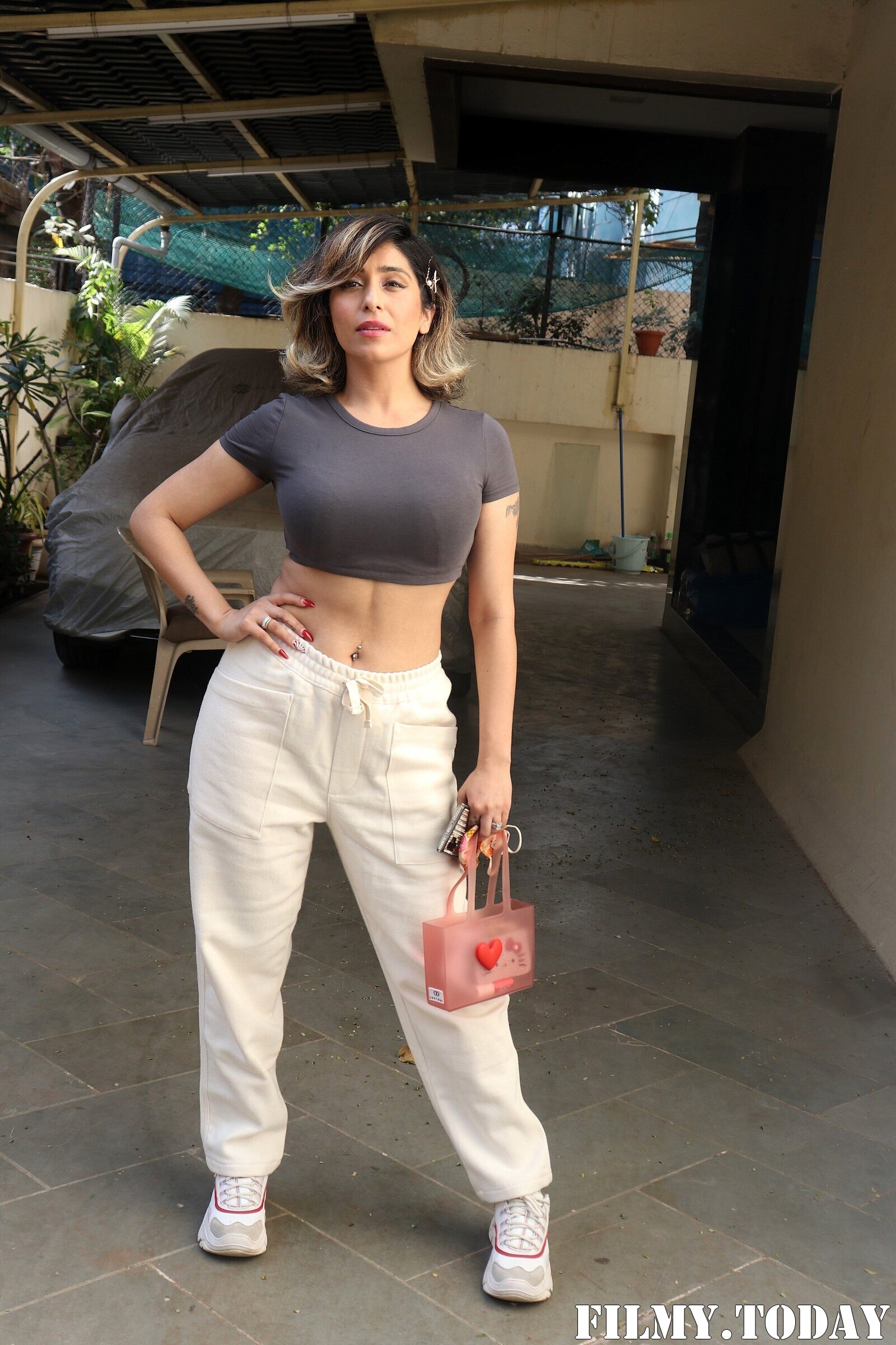 Neha Bhasin - Photos: Celebs Spotted At Bandra | Picture 1860422