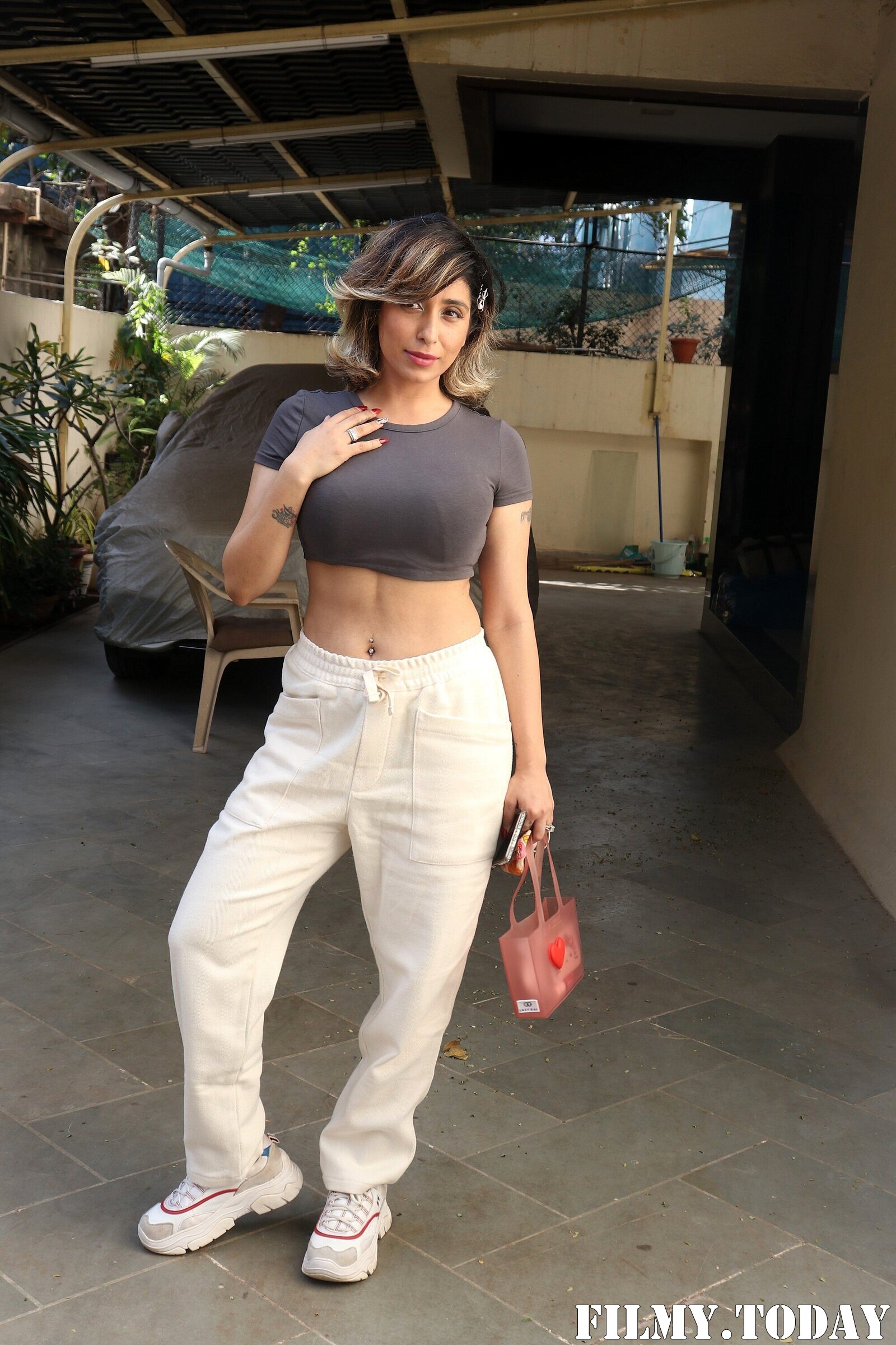 Neha Bhasin - Photos: Celebs Spotted At Bandra | Picture 1860423