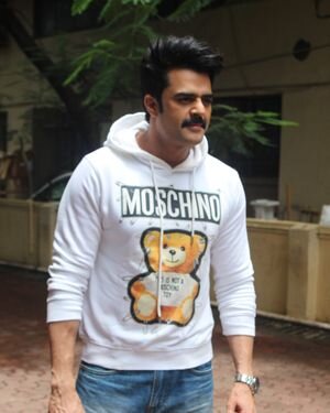 Manish Paul - Photos: Celebs Spotted At Andheri | Picture 1877612
