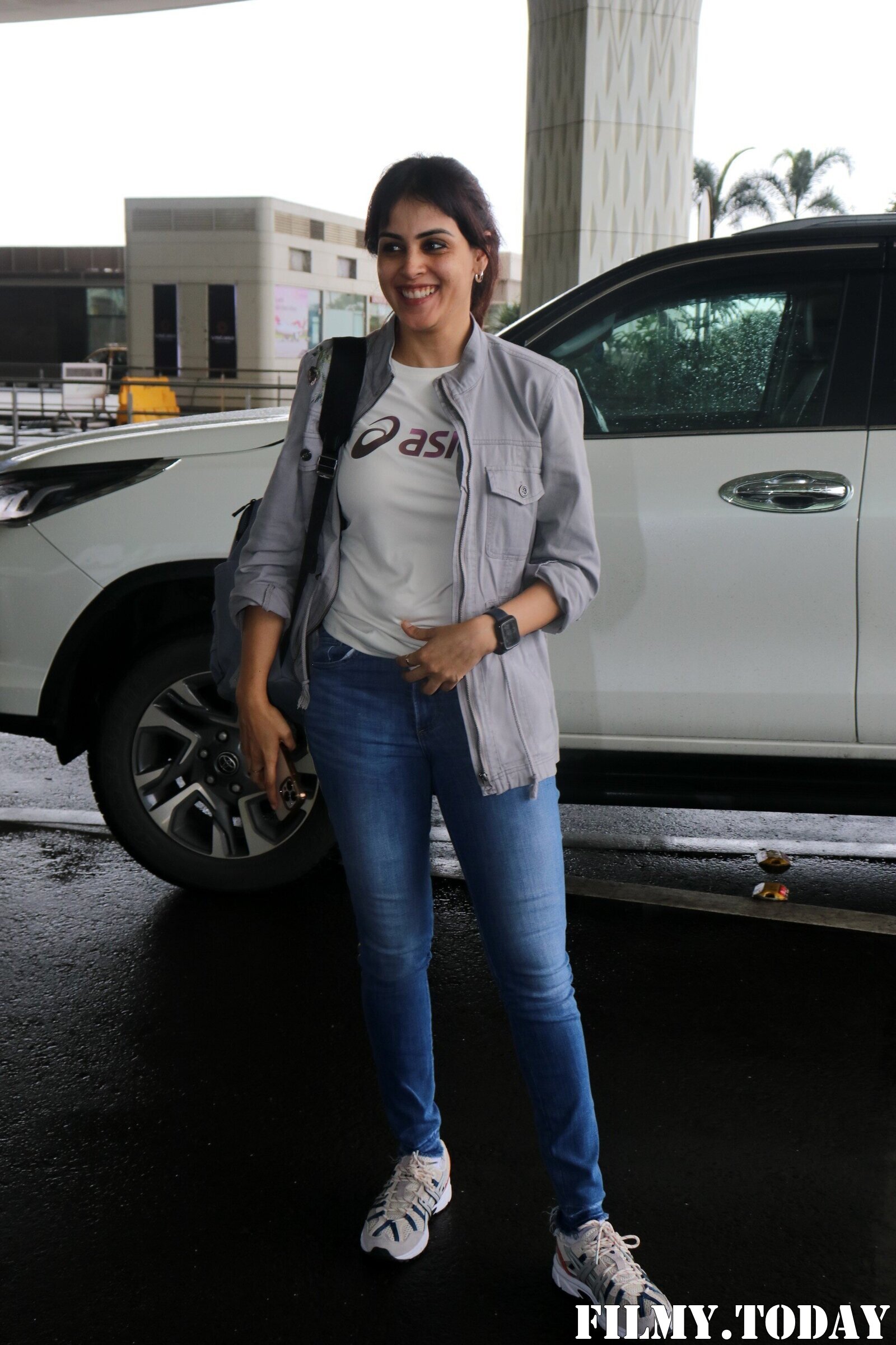 Genelia D Souza - Photos: Celebs Spotted At Airport | Picture 1879938