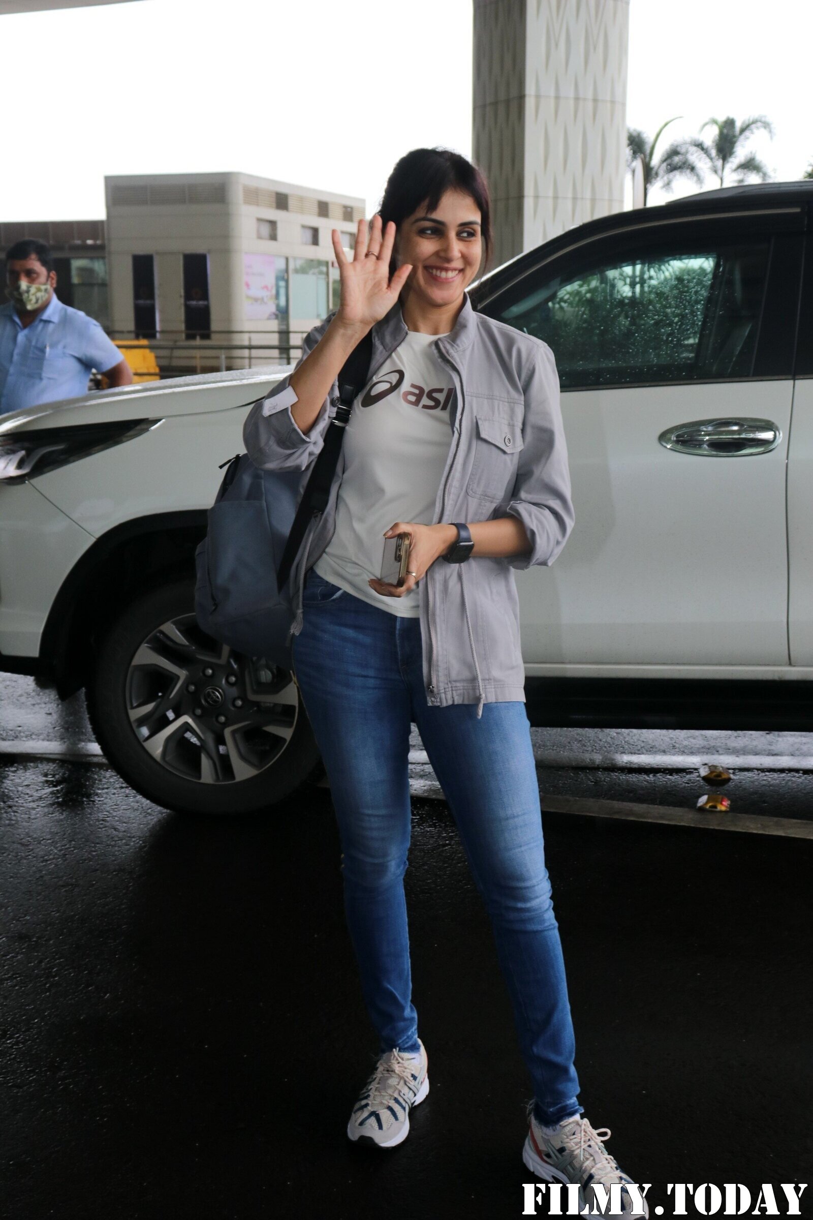 Genelia D Souza - Photos: Celebs Spotted At Airport | Picture 1879937