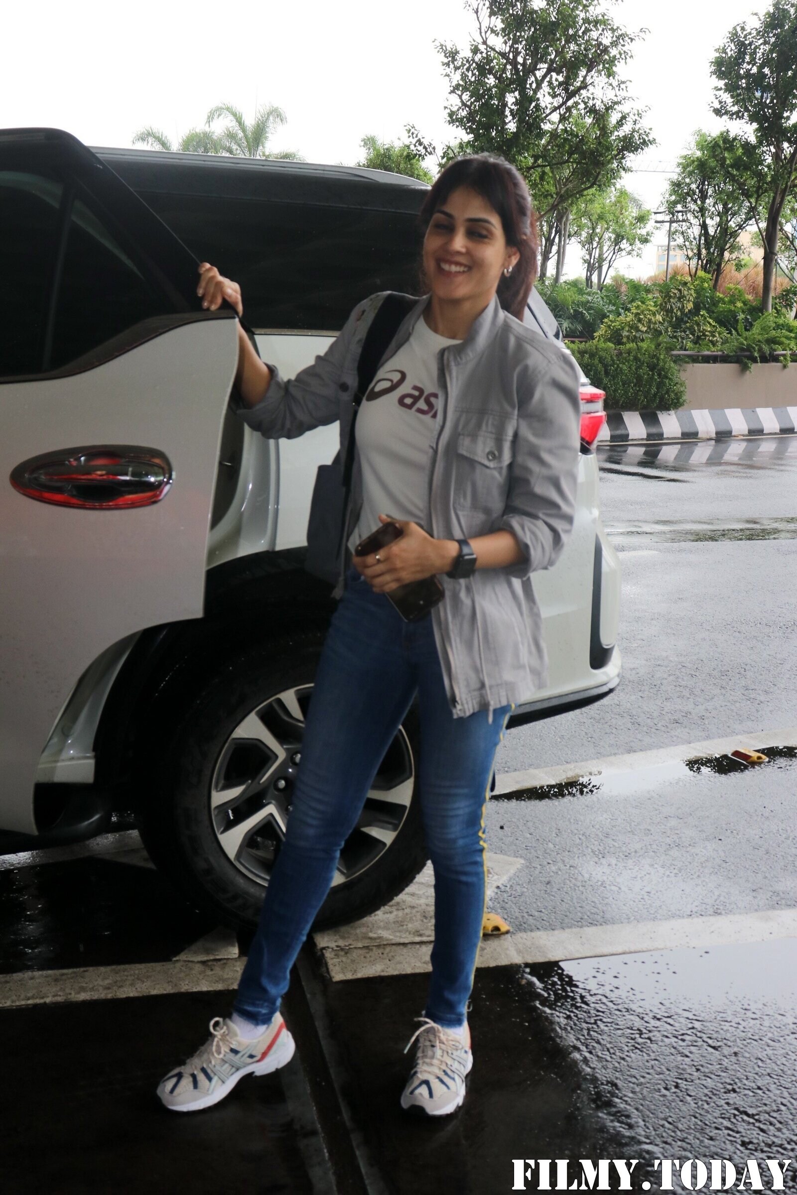 Genelia D Souza - Photos: Celebs Spotted At Airport | Picture 1879936