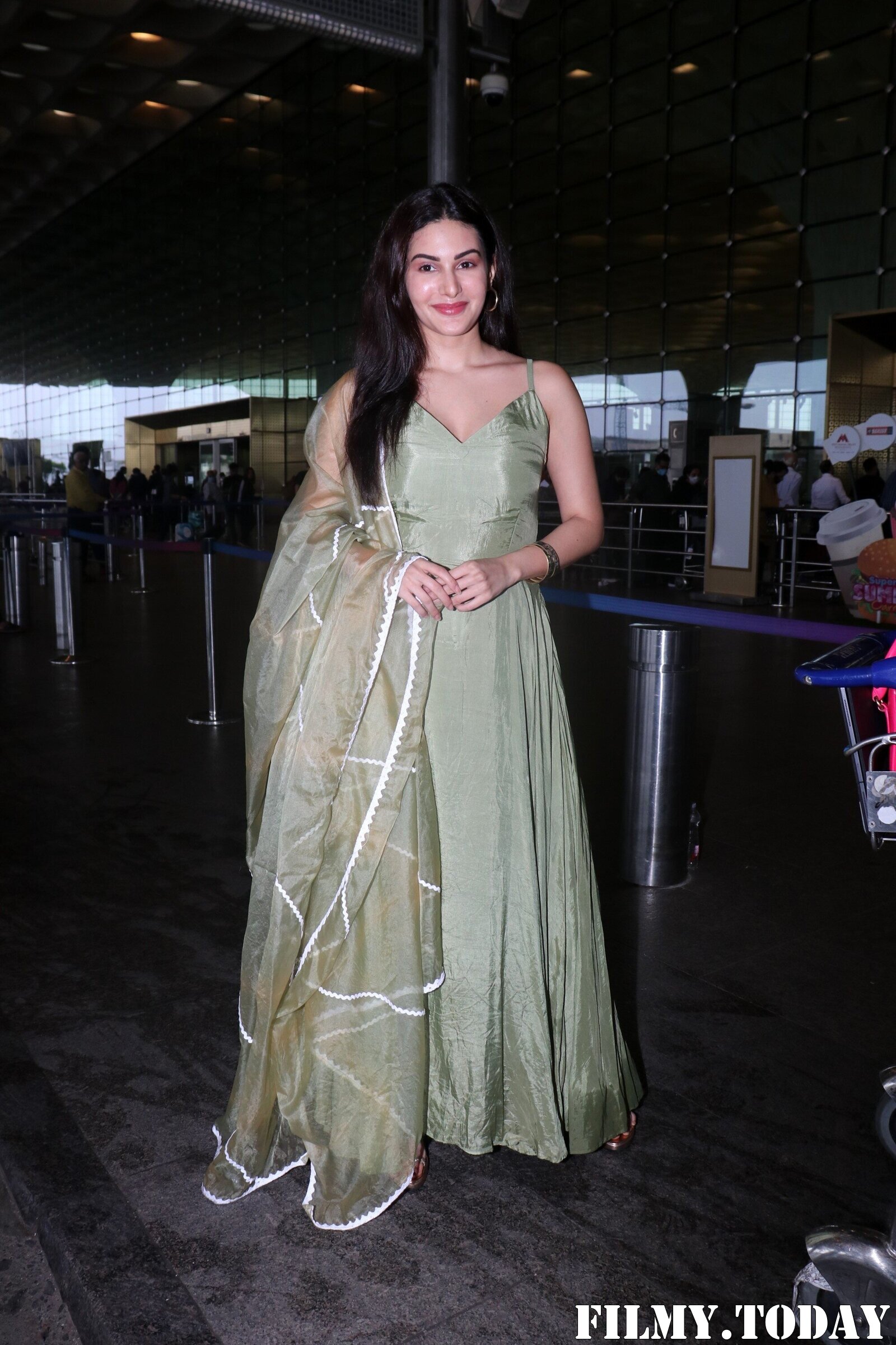 Amyra Dastur - Photos: Celebs Spotted At Airport | Picture 1881205