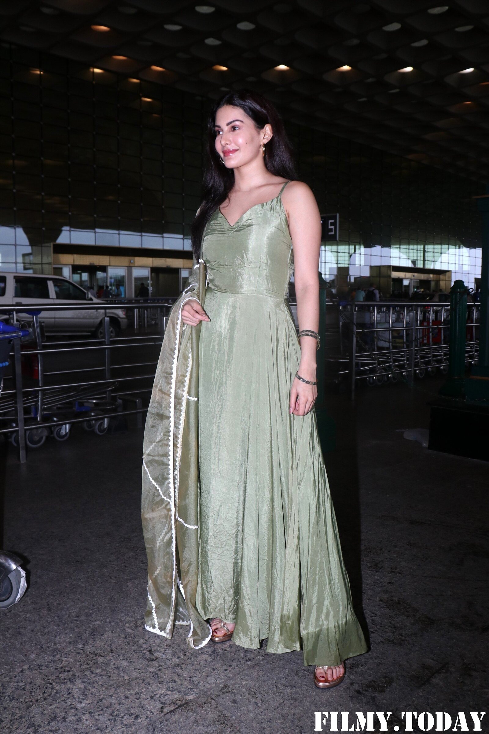 Amyra Dastur - Photos: Celebs Spotted At Airport | Picture 1881204
