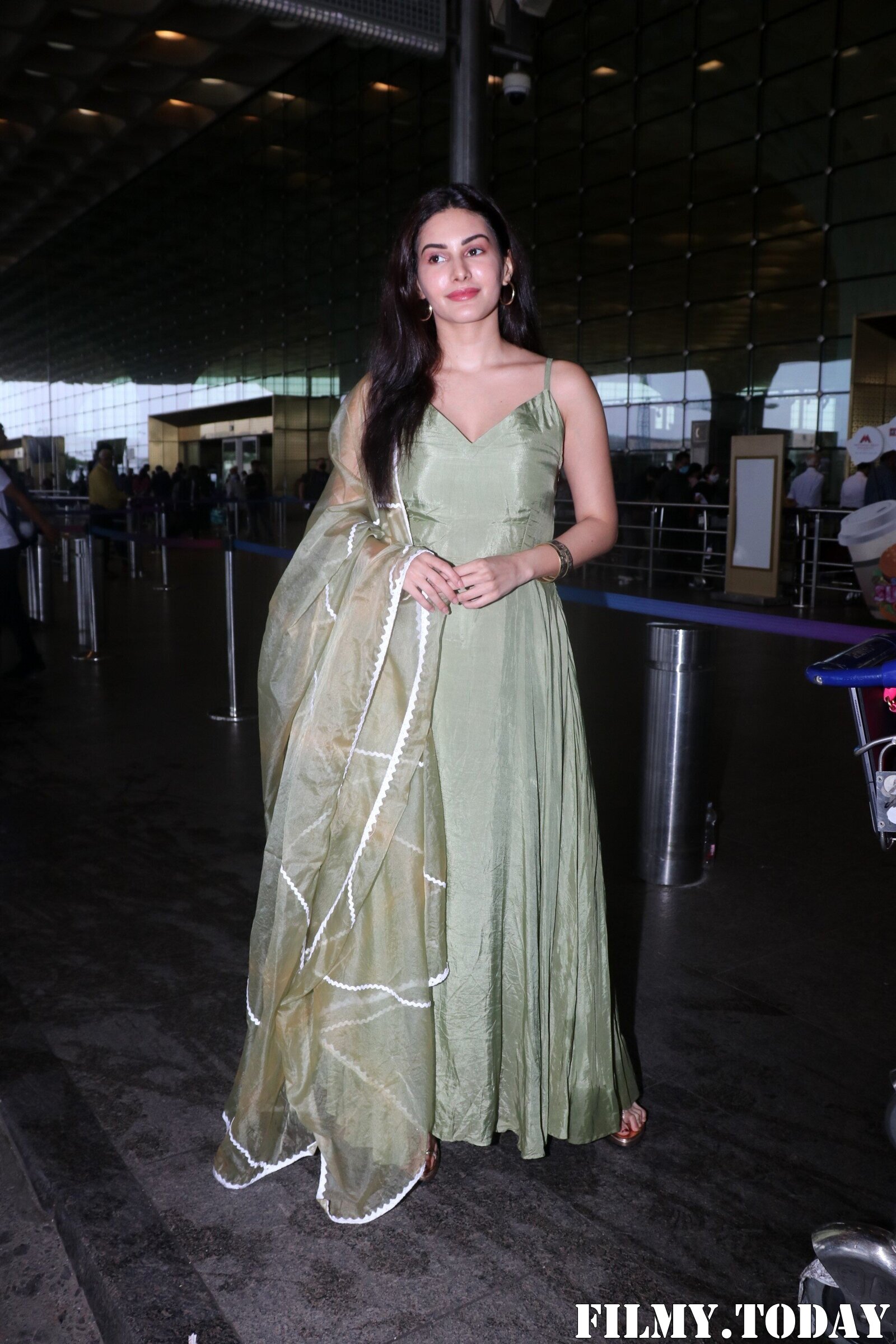 Amyra Dastur - Photos: Celebs Spotted At Airport | Picture 1881207