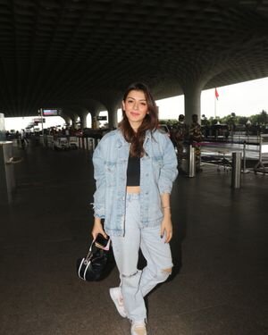 Hansika Motwani - Photos: Celebs Spotted At Airport | Picture 1881239