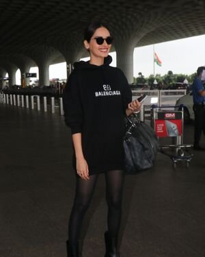 Manushi Chhillar - Photos: Celebs Spotted At Airport | Picture 1881169