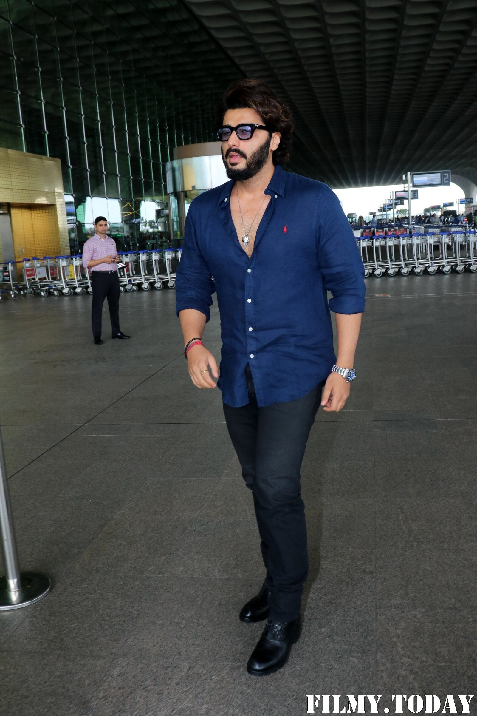 Arjun Kapoor - Photos: Celebs Spotted At Airport | Picture 1882325