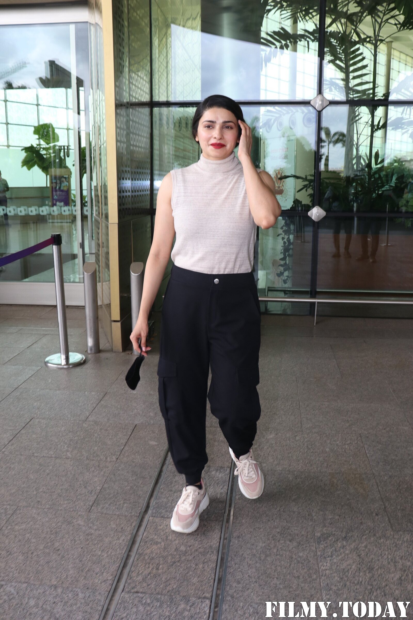 Prachi Desai - Photos: Celebs Spotted At Airport | Picture 1868851