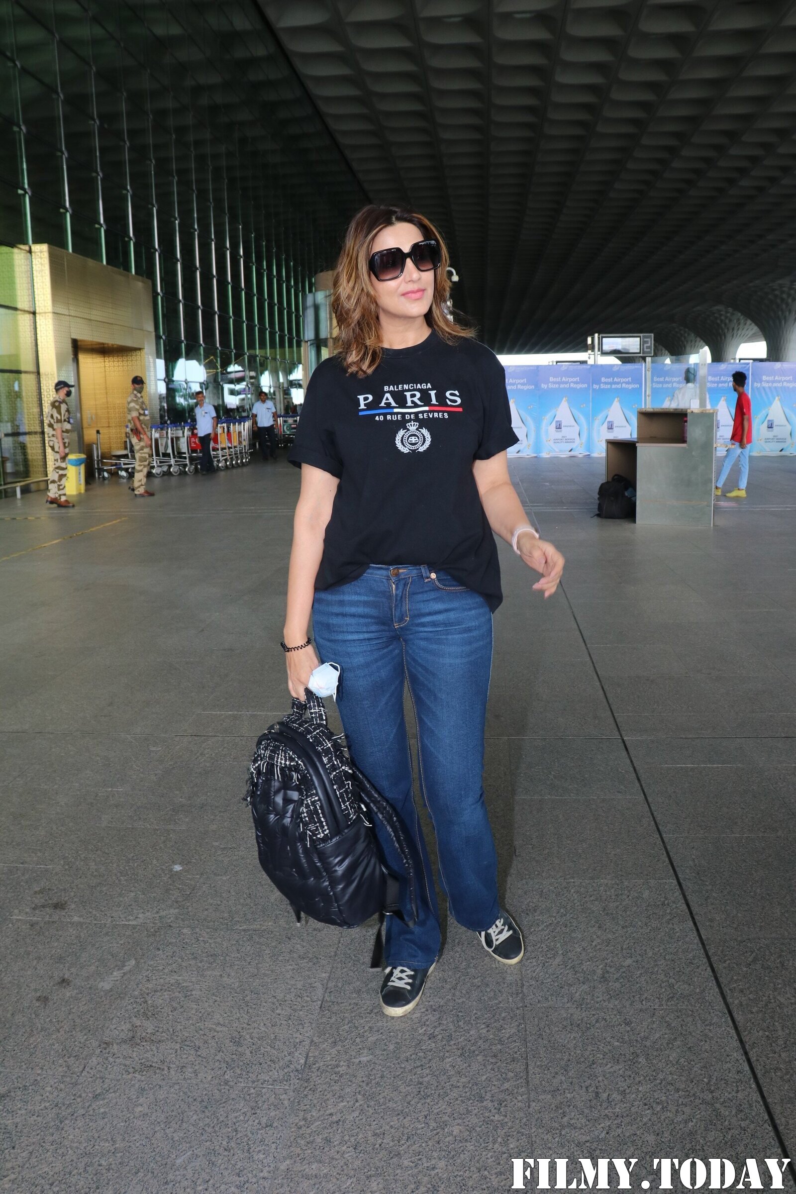 Sonali Bendre - Photos: Celebs Spotted At Airport | Picture 1868867