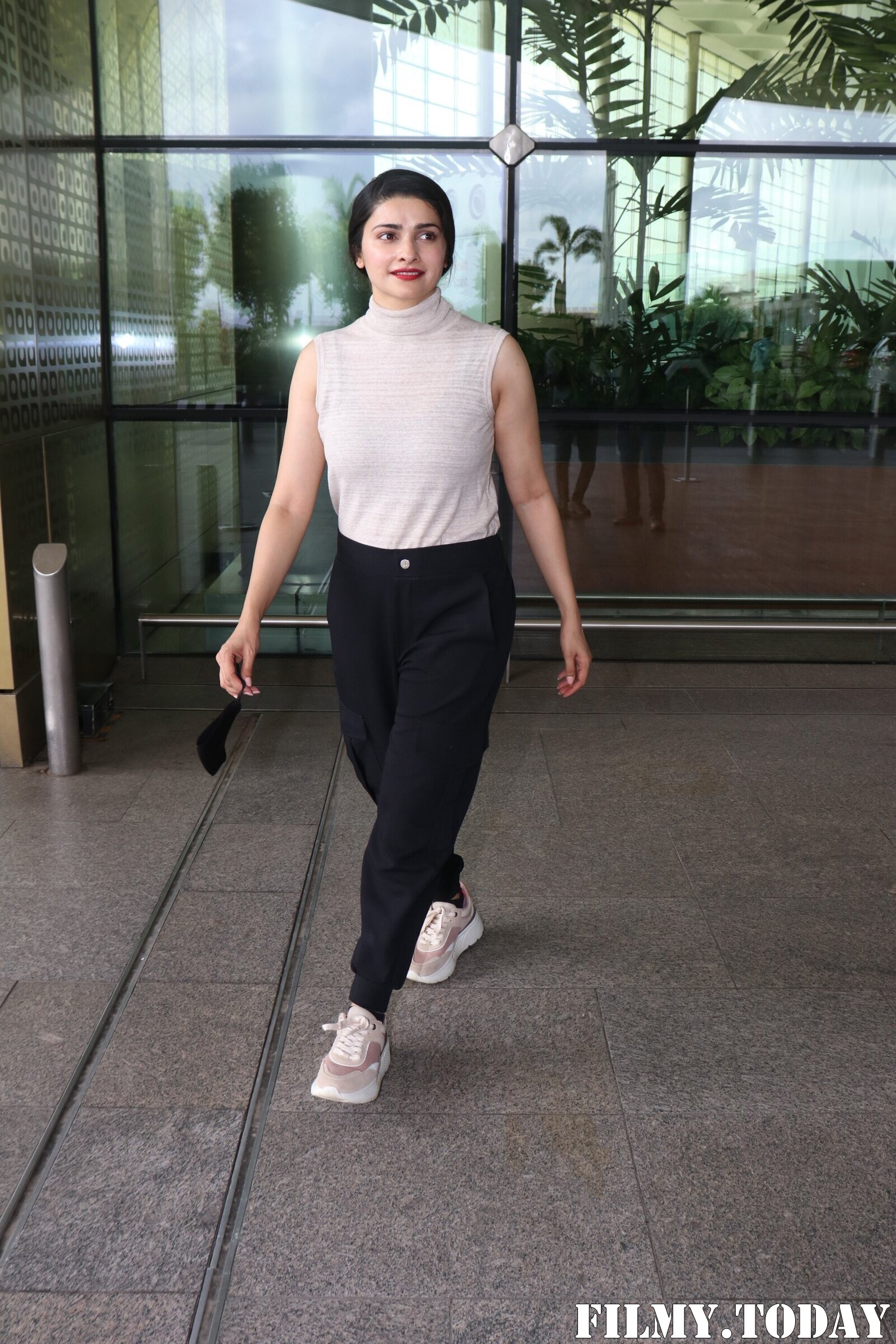 Prachi Desai - Photos: Celebs Spotted At Airport | Picture 1868850