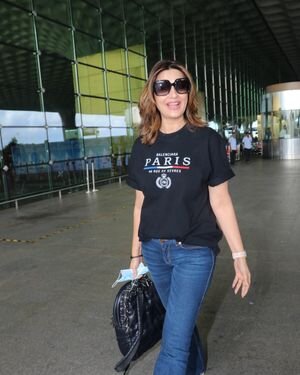 Sonali Bendre - Photos: Celebs Spotted At Airport | Picture 1868869