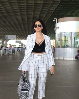 Renu Kaushal - Photos: Celebs Spotted At Airport | Picture 1868745